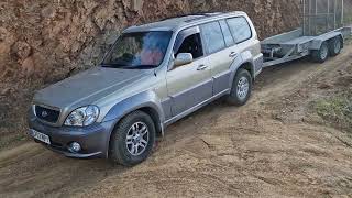 Hyundai Terracan 35L off road reversing up the mountain with a trailer [upl. by Selma]