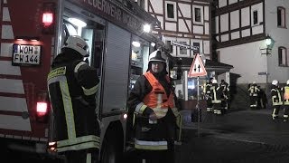 Feuerwehreinsatz Zimmerbrand in Wolfhagen am 10 12 2013 von tubehorst1 [upl. by Ursula600]