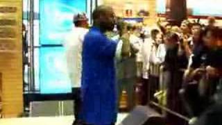 Mobb Deep quotShook Ones Part 2quot Live at FYE instore [upl. by Steele]