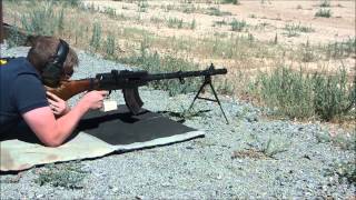 Shooting a LahtiSaloranta LS26 LMG [upl. by Don]