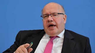 Altmaier stellt schrittweisen wirtschaftlichen Neustart in Aussicht [upl. by Nnyletak]