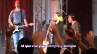 Marcos Brunet feat Lucas Conslie  Al que esta sentado en el trono  Subtitulo [upl. by Grier]