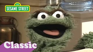 Doin the Grouch Dance with Oscar the Grouch  Sesame Street Classic [upl. by Delanie]