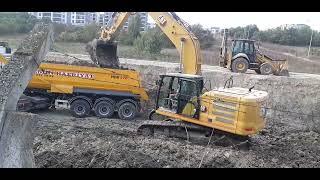 CAT 330GC EXCAVATOR STREAM WET CLEANING WORK [upl. by Lekzehcey457]