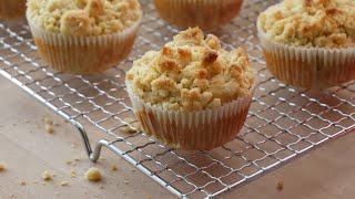 Schnelle Apfelmus Muffins mit Streuseln  Apple Sauce Muffins with Crumbles  ENG SUBS [upl. by Animsaj]