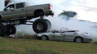 CHEVY DURAMAX DIESEL HOW TO DO A BURNOUT ON TWO CARS [upl. by Jessamyn]