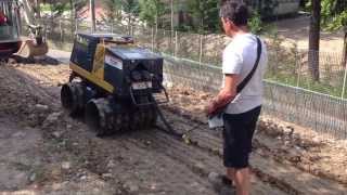 RULLO BOMAG BMP 851 in vendita o noleggio  Taf Machinery srl [upl. by Akemyt730]