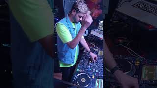 DJ Ravish Trolling Crowd In Bengaluru  Windows Error  Abhi Toh Party Shuru Hui Hai  Live DJ Video [upl. by Chico506]