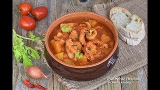 Spezzatino di trippa con patate  Una bontà Ricette che Passione [upl. by Bogart377]