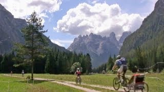 Der Lange Weg der Dolomiten  The Long Trail of the Dolomites [upl. by Eilsehc]