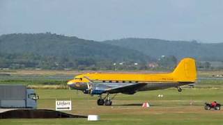 DC3 Short field landing [upl. by Relyhcs]