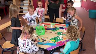 Spelen en werken in groep 12 op de PBS [upl. by Nnylyt]