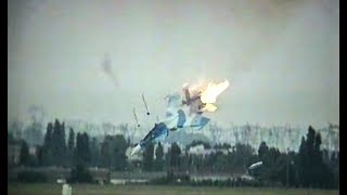 The 43rd Paris Air Show  Parisle Bourget  19990612  Sukhoi Su30MK Crash wwwaerosporthu [upl. by Bander]