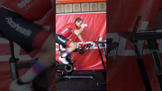 Indoor Cycling auf dem Wahoo KICKR Bike v2 [upl. by Avram]