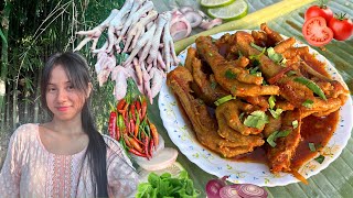 Chicken Feet  Spicy Chicken Feet Curry  Chicken Feet Indian Style  Cooking and Eating [upl. by Cheryl321]