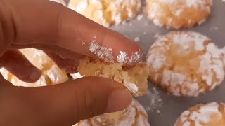 Gâteau marocain quotghribaquot noix de coco et semoule fine facile à réaliser et très délicieux [upl. by Petrie]