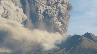 First few minutes of the Calbuco eruption [upl. by Rosalyn776]