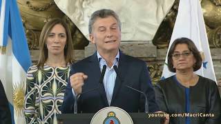 MACRI CANTANDO DESPACITO  LUIS FONSI cover [upl. by Enilorak]