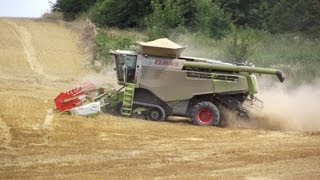 NEWS 2013  CLAAS Lexion 780 et V1200 avec des chenilles de 900 à la moisson du blé en 2013 [upl. by Geirk615]