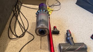 Dyson V11 absolute extra A light service [upl. by Viens658]