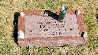 Famous Graves Gene Siskel Jack Ruby Shel Silverstein  Westlawn Cemetery [upl. by Ulrika]