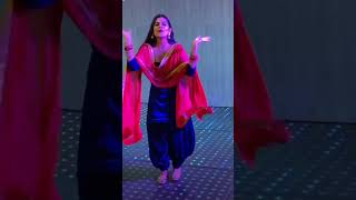 konsa sent yo mara song danceviralvideo shortvideos kriti thakur vlogs [upl. by Checani]