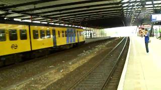 3X PlanV vertrekt van Station Schiedam Centrum [upl. by Taffy]