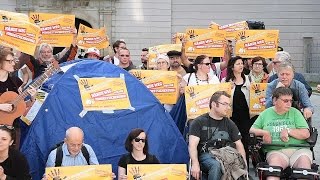 Mindestsicherung Protest vor dem Landhaus [upl. by Elleinahc77]