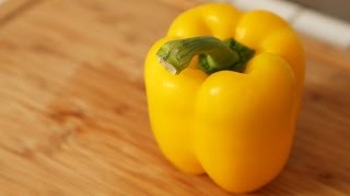 HomeHack The BEST Way To Cut A Bell Pepper [upl. by Burny676]