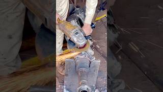 Truck rear axle repairs  grinding new automobile shorts [upl. by Trinidad]