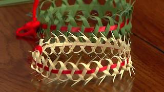 How to weave a Crown of Thorns out of palms [upl. by Kyl]