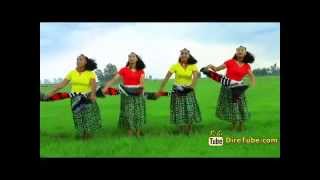 Meseret Urge  Salagegneh New Ethiopian Traditional Music Video [upl. by Einot]