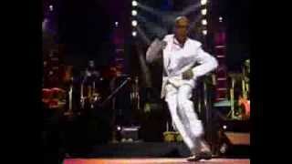 El Show de Roberto Roena y Anibal Bailando Salsa [upl. by Lleunamme637]