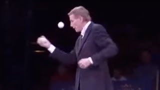 Amazing 3 balls juggling Performance by legend Kris Kremo [upl. by Yaron829]