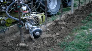 SCALZATURA SOTTOFILARE del vigneto  Scalzatorerincalzatore interfilare Calderoni [upl. by Olimreh]