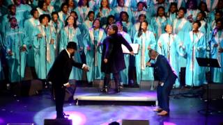 HEZEKIAH WALKER amp Total Praise Mass Choir quotGod Favored Me quot  Gospel Festival De Paris [upl. by Charlene]