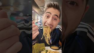 Probando Ramen en Japón por Primera vez 🍜🤔🇯🇵 sisomosgemelos ramen japon Frikitravel [upl. by Akihsat]