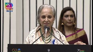 Waheeda Rehman receives the Dadasaheb Phalke Lifetime Achievement Award [upl. by Romine]