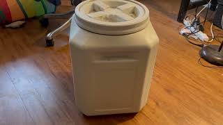 Gamma2 Vittles Vault Pet Food Storage Container Review Plenty of food storage for 1 large dog [upl. by Aidole]