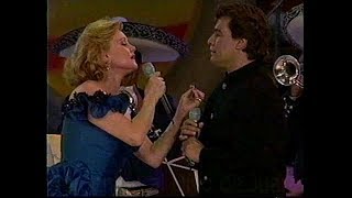 Juan Gabriel y Rocio Durcal El Destino en el Festival Acapulco 97 [upl. by Gregor]