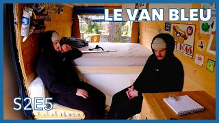 LE VAN BLEU  S2E5  Des coussins et une table coulissante vanlife [upl. by Anirret]