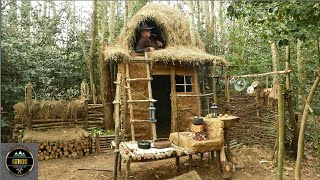 SURVIVAL BUSHWAK HUT Small branches of straw Easily build a shelter With natural materials [upl. by Odrahcir]