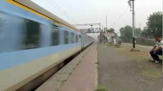 Thunder bolt attack by Bhopal Shatabdi express [upl. by Aicilaf264]