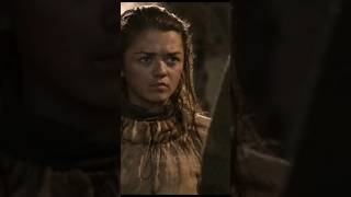 Arya Stark amenaza a los guardias de Kings Landing por no dejarla entrar juegodetronos [upl. by Keung]