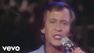 Michael Holm  So weit die Fuesse tragen ZDF Hitparade 06041981 [upl. by Oinigih]