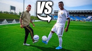 VINICIUS JR VS DELANTERO09  Retos de Fútbol Freestyle [upl. by Nairahcaz816]