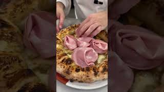 Cosa c’è di meglio della pizza mortadella e pistacchio💚vincenzocapuano [upl. by Shulamith]