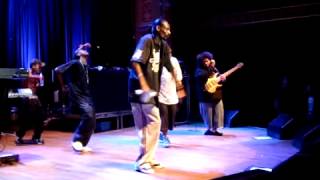 SNOOP DAZ KURUPT and crew crip walk on stage [upl. by Noonan]