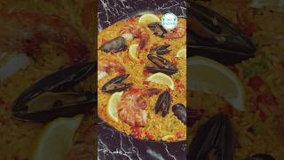 Paella espagnole en moins de 1 minute 🥘 delicuisine recettefacile paellarecipe [upl. by Mairem]