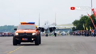 Dikawal Pesawat tempur TERBESAR di Indonesia  Sukhoi Su30 Flanker Fighter [upl. by Odella]